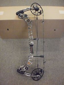 2016 Mathews Halon 5 RH 70lb 29.5 75% Letoff Camo
