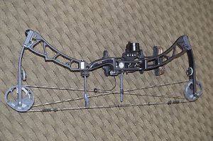 Elite Synergy Right Hand 70 lbs Ready to Hunt
