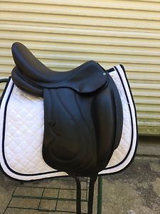 Antares Monoflap Dressage 17.5 Saddle