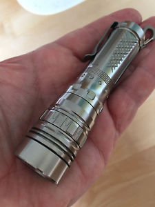 SUNWAYMAN M25C Ti CREE XM-L2 Sammler Taschenlampe Titan limited edition