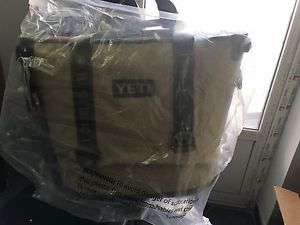 Yeti Hopper 40 Tan Cooler