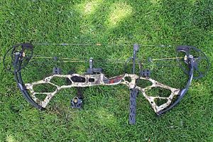 BowTech BTX BT-X 31 right hand compound bow complete 50-60 pound Hoyt Mathews