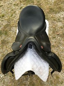 Ideal Jessica Dressage Saddle MW 18"