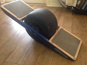 Onewheel + Wristguards