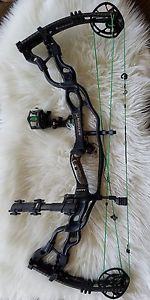 Awesome Hoyt Carbon Spyder Turbo RH 50 to 60#  #2 Cam 26.5 Draw L adjustable