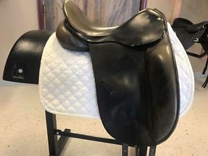 17" County Competitor Dressage Saddle