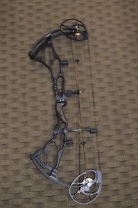 BowTech BTX 70lbs Right Hand Black
