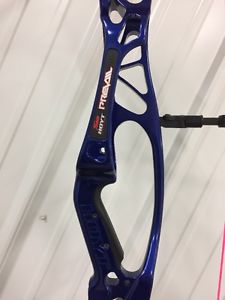 Hoyt Prevail 37 SVX RH 60# W/ Black And Original New Strings