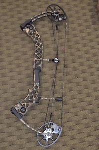 Mathews Monster Chill SDX Right Hand Lost Camo 60lb 28in draw