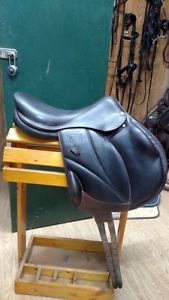 Voltaire Lexington Monoflap Jump Saddle - 18 M