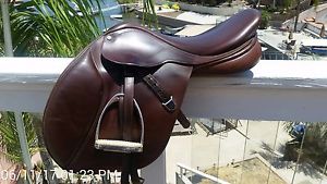 Bates Caprilli Close Contact with Forward Flap, seat size 17.5" in Havana Brown