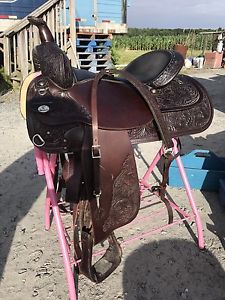Circle Y Western Trail Saddle 17" Seat SEE PICS