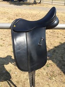 Black Country saddle "Eloquence" 18MW, Excellent Condition-Dressage, All Purpose