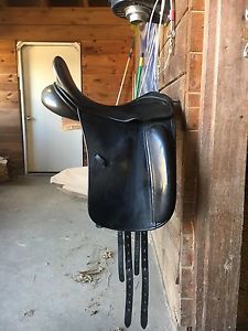 County Saddlery Perfection Dressage Saddle - 17 MW