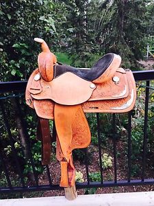 15" Circle Y Show Saddle