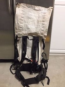 HYPERLITE MOUNTAIN GEAR 4400 WINDRIDER/MEDIUM/WITH A 3 LITER PLATYPUS RESERVOIR