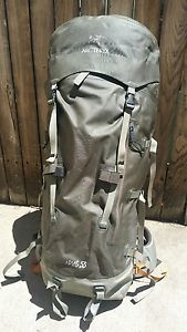 NICE ARC'TERYX ARCTERYX NAOS 55 WATERPROOF BACKPACK SZ REG M