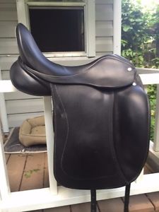Custom Saddlery Laguna Dressage Saddle 17.5 MW