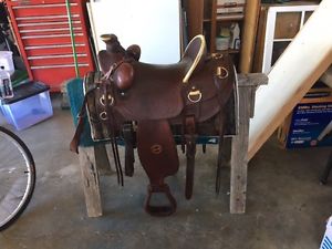Colorado 16 inch Mule Saddle Great Condition! Cinch and Breast Collar included!