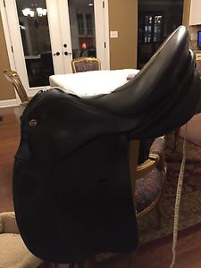 Karl Niedersuss Dressage Saddle  Black size 17.5  English Equestrian Saddle