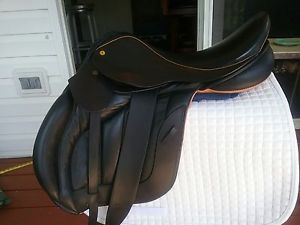 Black Country Vinici GP 17.5 All Purpose Saddle  Free Shipping Wide or Hoop Tree