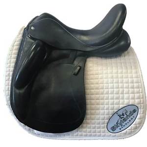 Used Custom Saddlery Wolfgang Solo Monoflap Dressage Saddle - Size 17.5"  Black