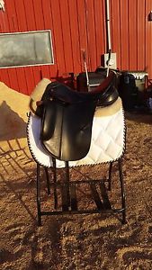 Lovely Albion SLK Dressage Saddle 18inch Medium Wide MW - PRICE DROP