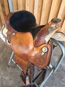 14.5" Circle Y Show Saddle W/Equitation Seat