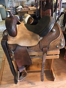 Custom barrel/all around saddle