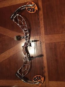 Obsession Phoenix 70# 2014 Compound Bow RH Bow