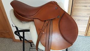Stubben Artus 17'' 31cm Close Contact English Saddle w/ matching leathers