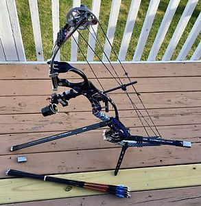 Hoyt Pro Comp Elite Compound Bow RH 50-60 26-28" Full set up package Competition