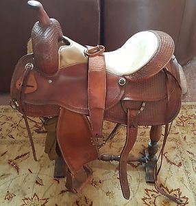 Circle Y saddle,  Team Penner, 17"  Lightly Used, Beautiful Classic