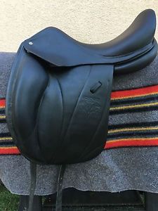 VOLTAIRE Adelaide MONOFLAP Dressage Saddle 17.5"