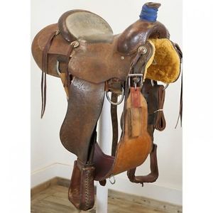 Used 15" Phillips Cowboy Shop Cogsdil Team Roping Saddle Code: U15COGSDILTRPOIN