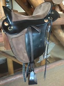 Parelli Hybrid Cruiser Saddle 17.5"