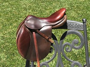 CWD 17.5 3L saddle. Great condition. Beautiful rich brown soft leather.