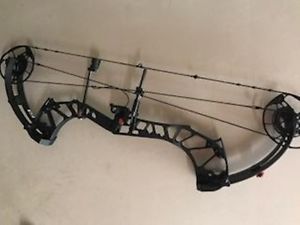 PSE 2017 EVOLVE 31 RH 60# BOW WITH REST