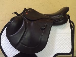Black Hastilow Concept Jump Saddle 17" completely adjustable tree wool flocked