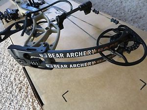 Bear Archery Escape Bow 70# Right Hand FULLY LOADED! EXCELLENT CONDITION!!