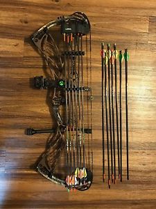 Hoyt Defiant Left Handed Brown Riser Bow Realtree Max-1 Limbs