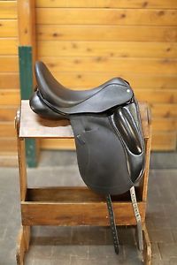 Custom Saddlery Wolfgang Solo Monoflap Dressage Saddle-17.5" Pristine Condition